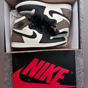 Jordan 1 Dark Mocha